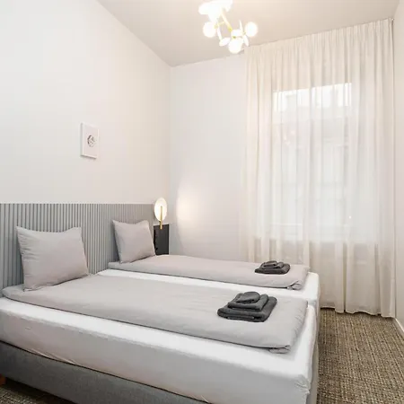 Dandelion Avalon Apartment